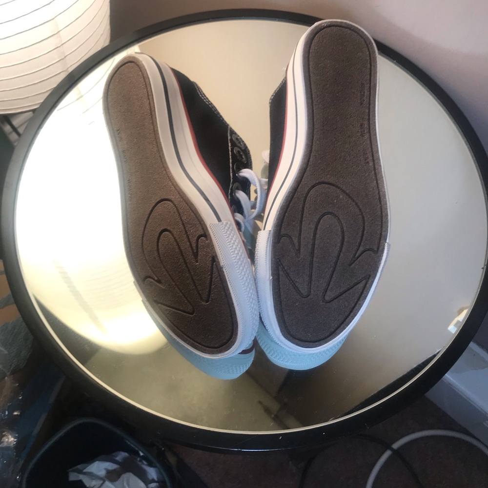True Religion sneakers , size 6 in black. - Picture 3 of 4